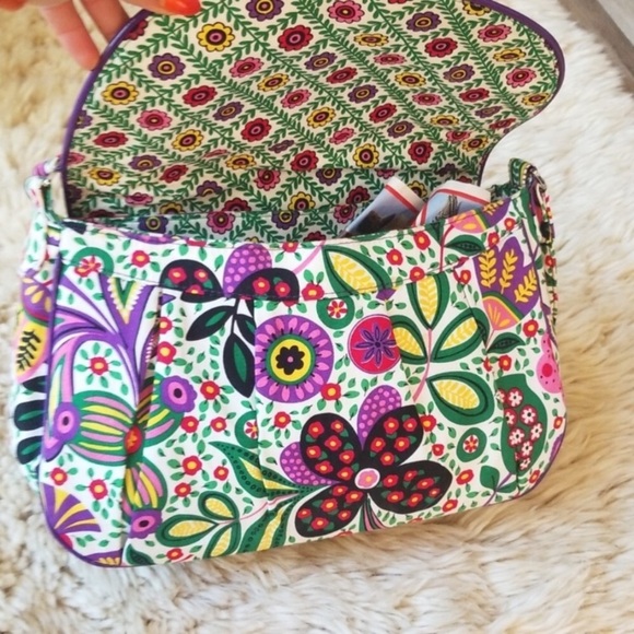 VERA BRADLEY Flap Shoulder Bag in Viva La Vera Print (Discontinued) - Picture 4 of 10